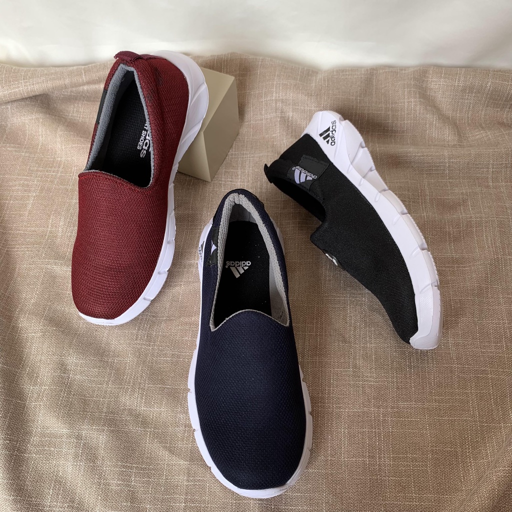 sepatu olaraga SLIPON termurah terlaris