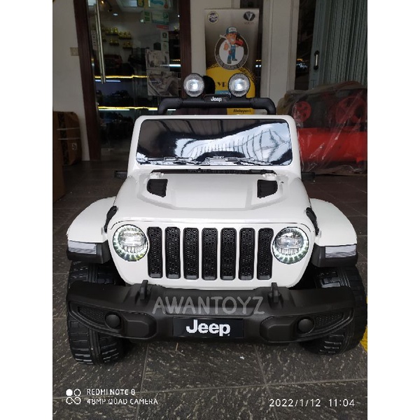 Mobil Aki Anak Jeep Rubicon Lisensi White