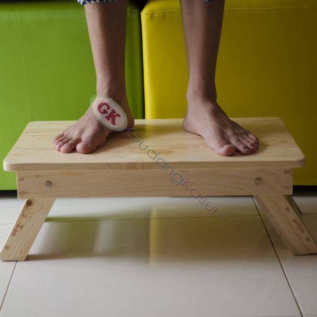  Meja  laptop lipat  kokoh kayu  jati belanda untuk lesehan 