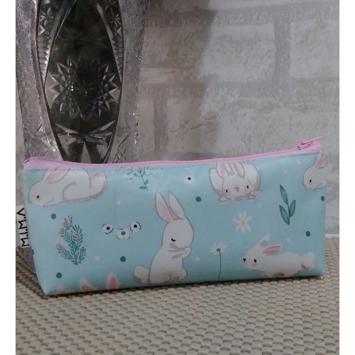 

tempat pensil