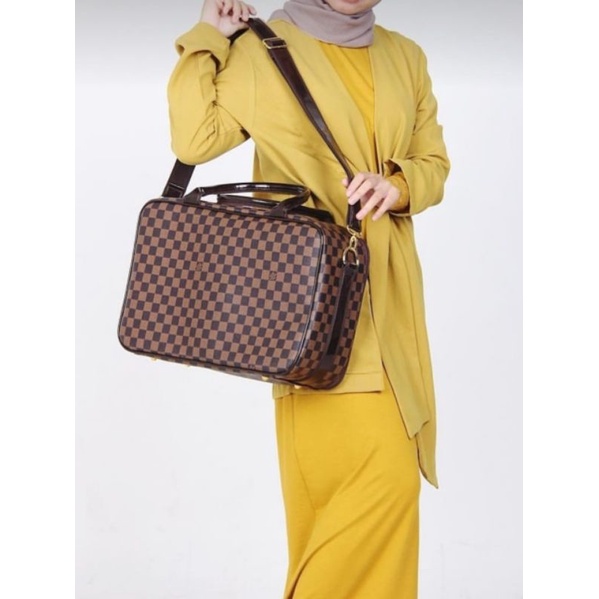 KOPER MINI / TRAVEL BAG MOTIF LV