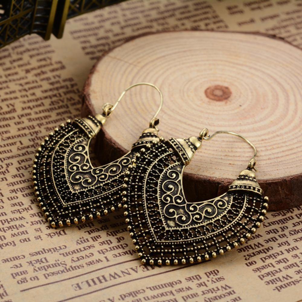 Timekey Anting Tusuk Gantung Bentuk Hati Ukiran Bunga Hollow Gaya Retro Bohemian Untuk Wanita A6K2