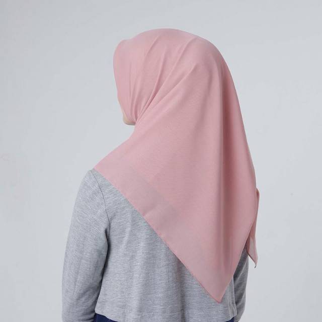 Maruna Plain Scarf Pistachio

ZOYA