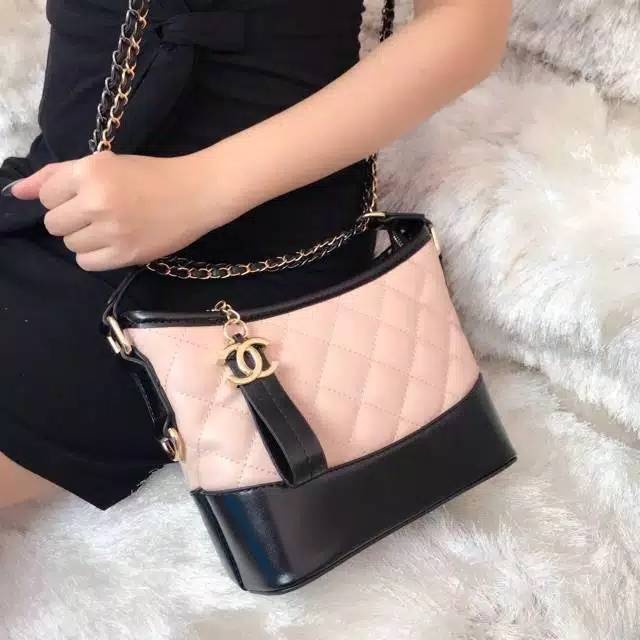 Selempang GUCCI Sylvie Mini Snapshot Camera Sling Bag Wanita Code 123 MJ oval