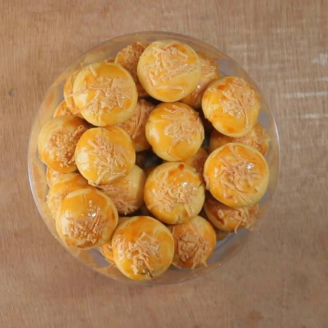 

Kue Nastar Nanas Topping Keju Enak Cemilan Lebaran