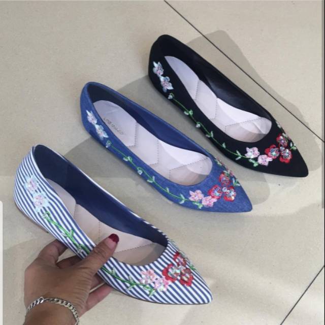 Sale Urban co Laney shoes ori