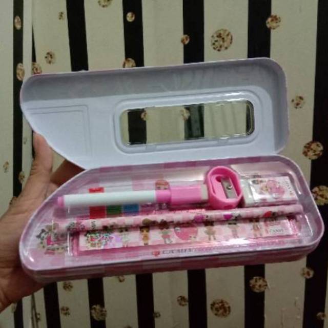 

Set Tempat Pencil LOL