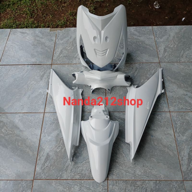 Cover body full halus beat karbu putih 2010-2012