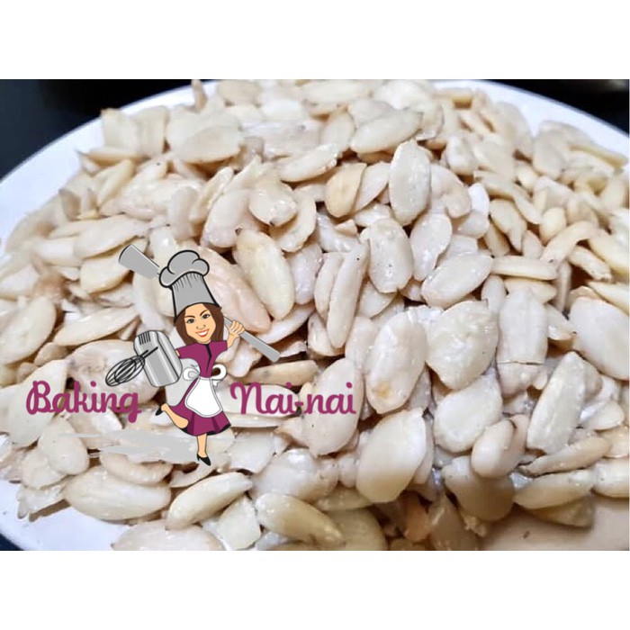 

KACANG KENARI MENTAH 500 GR / BAKING NAINAI