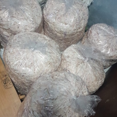 KERTAS SERUT 1KG / KERTAS CACAH / SHREDDED PAPER HAMPERS / KERTAS SERUT GIFTBOX