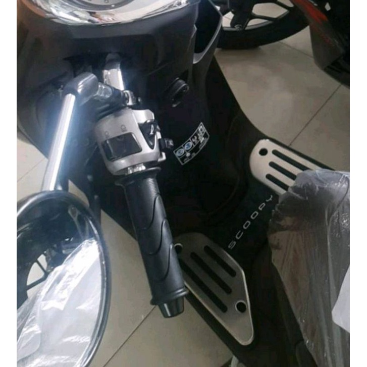 Bordes karpet pijakan kaki NEW SCOOPY 2021 - 2022 - 2023 original Honda AHM