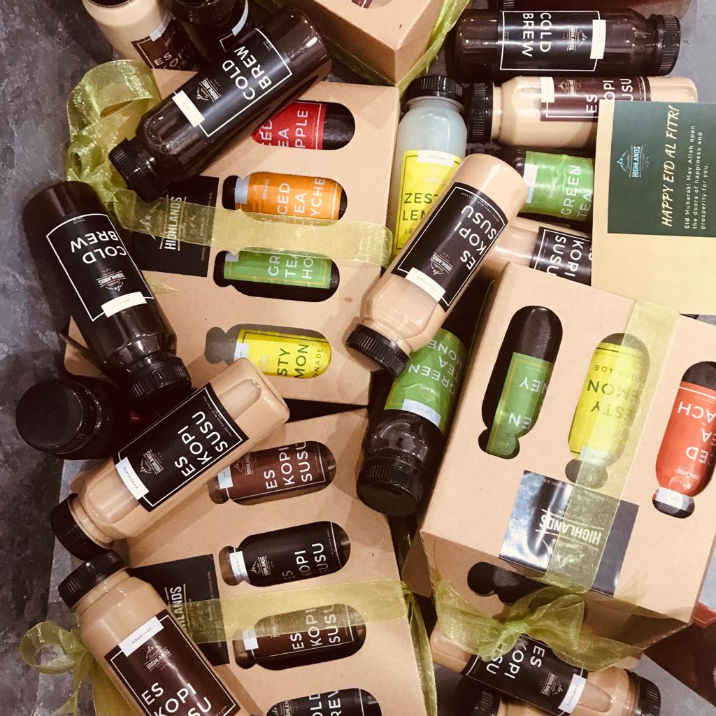 

Promo 7.7 Lebaran Hampers Set Es Kopi Susu Variety Pack with Custom Note, Package