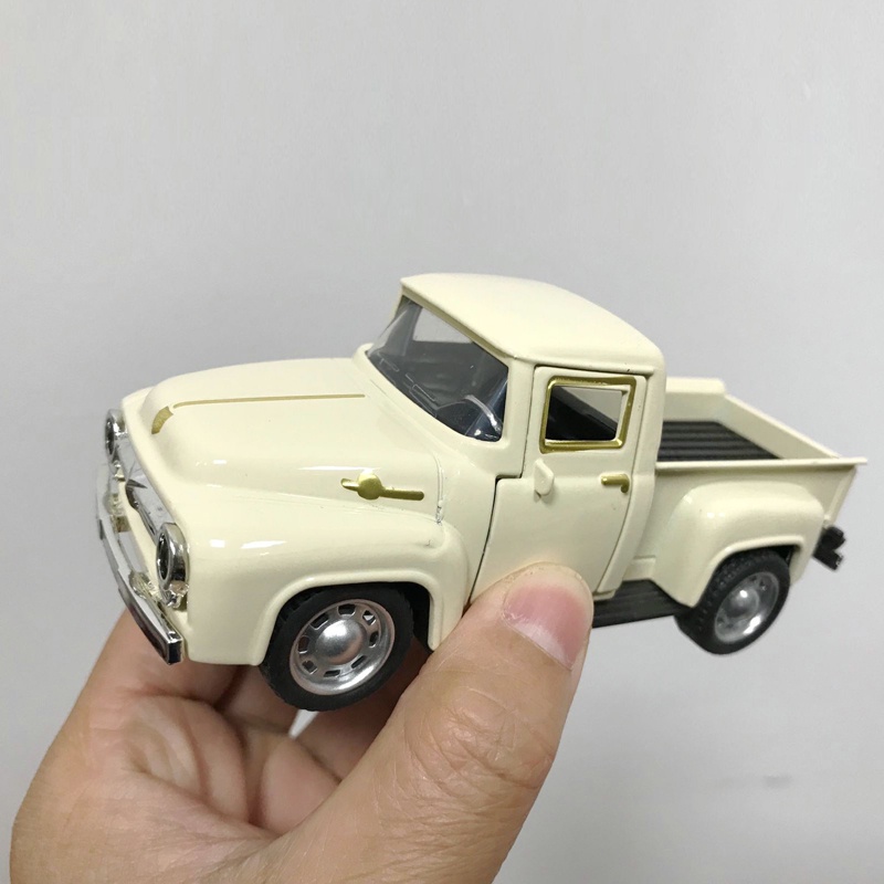 Mainan Mobil Pickup Truck Bahan Alloy Gaya Vintage Skala 1 / 32 Untuk Anak