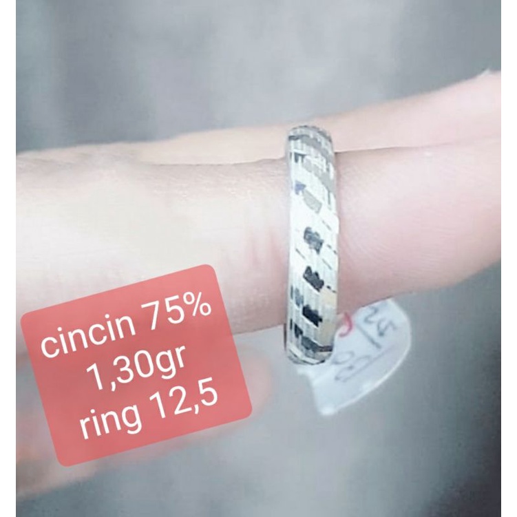 cincin polos ukir emas putih kadar 75%