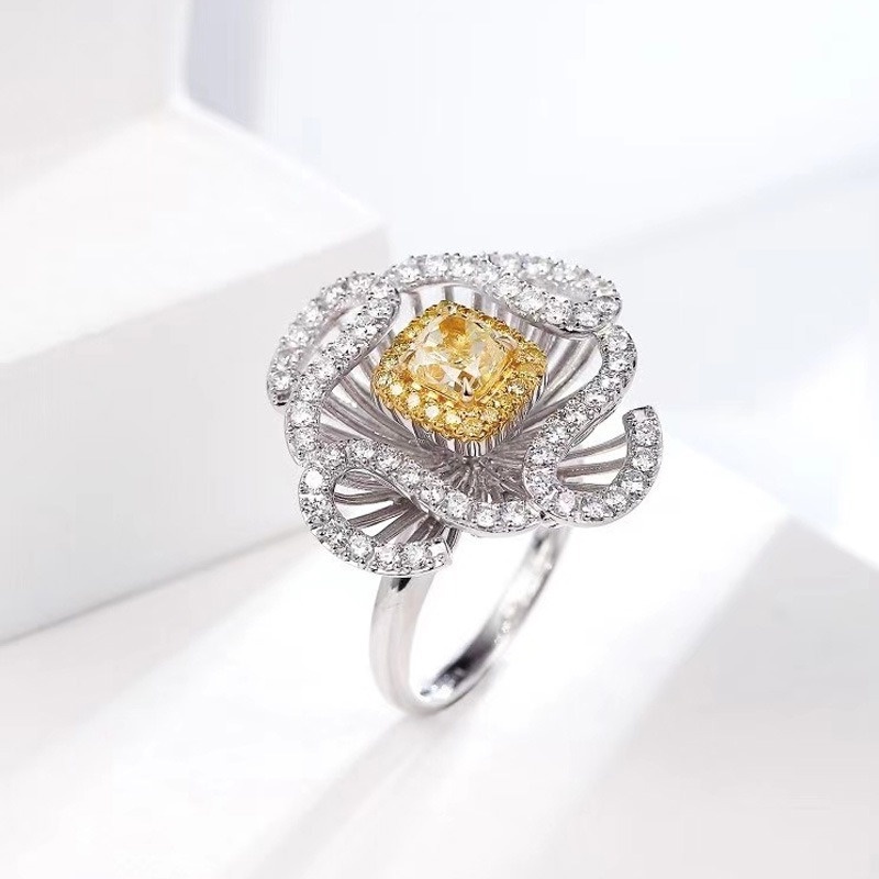 Advanced Custom Ascut Yellow Diamond Clover Ring