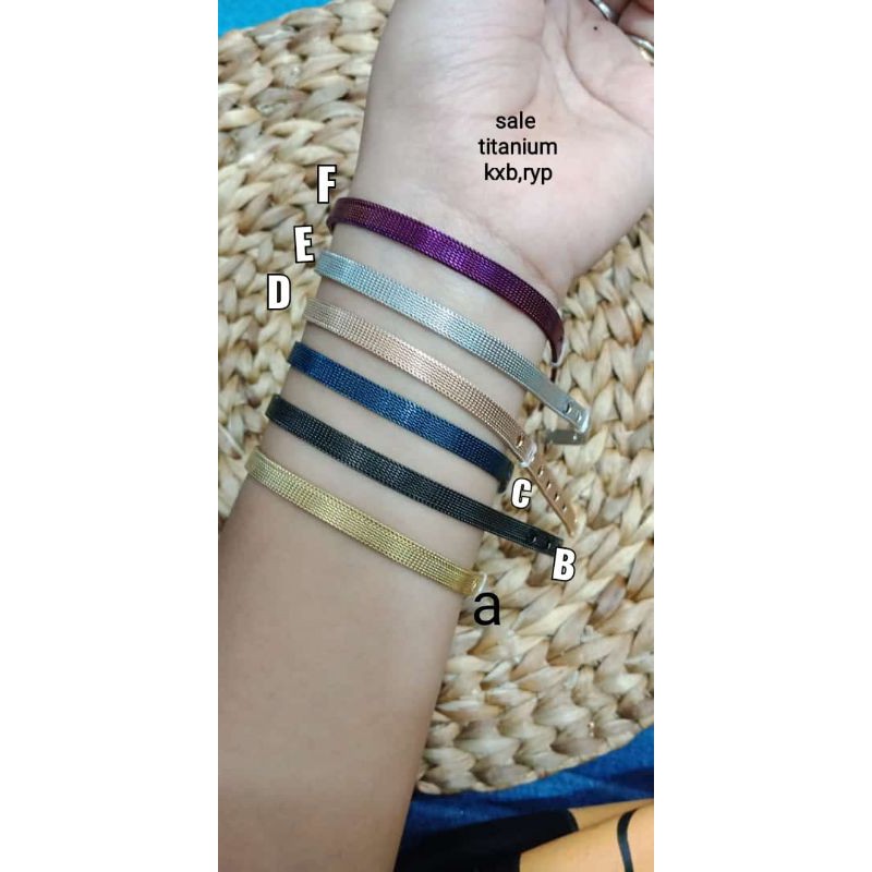 Gelang titanium lapis mas model baru, tidak luntur ya, asli titanium