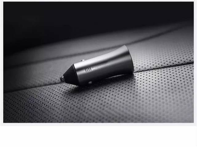 Xiaomi Car charger mobil 18W Dual Usb ports CC05ZM Quick Fast Charging