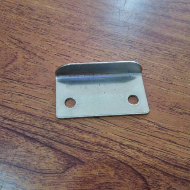 Siku L penahan kunci besar