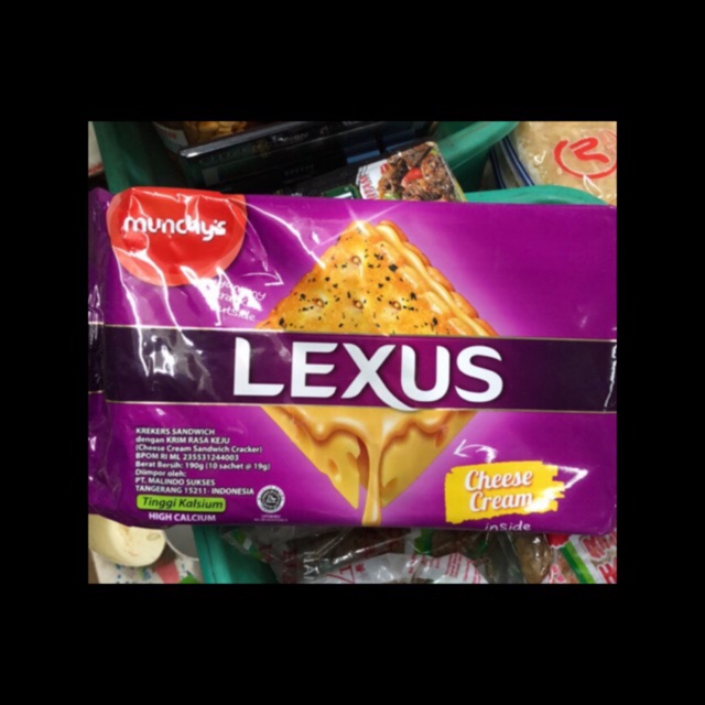 

Biskuit lexus cream cheese isi 10pc