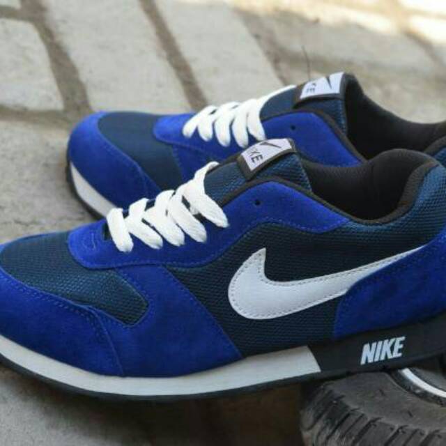 Sepatu nike md runner / Sepatu nike termurah / Nike waffle trainer