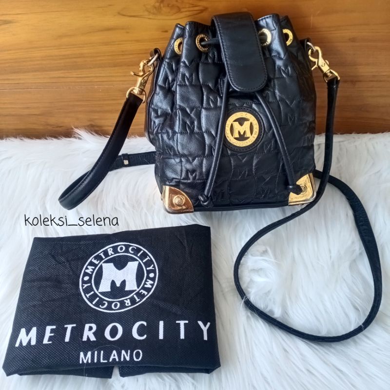 metrocity preloved ll metro city preloved ll metrocity serut ll metrocity bucket ll metrocity kulman