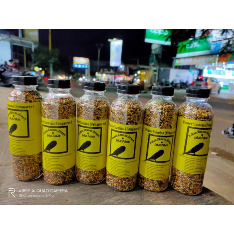 

pakan khusus kenari (power stamina"Penggacor") pakan nya sang juara