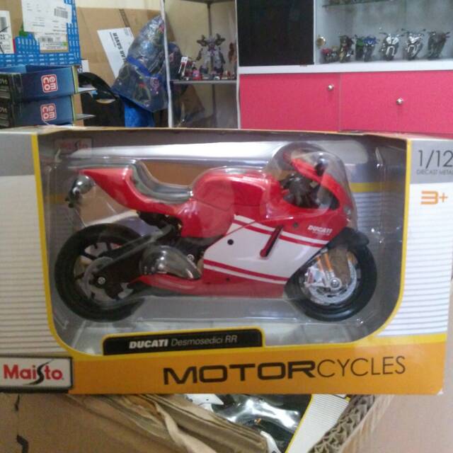Diecast motor maisto desmosedici RR 1:12