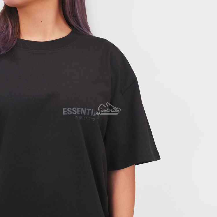 Essentials  FOG Core Black Tee SS22