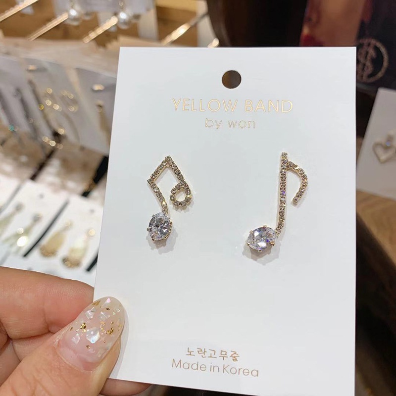 Korea Dongdaemun musik karakter penuh anting-anting berlian anting-anting stud kecil dewi sederhana