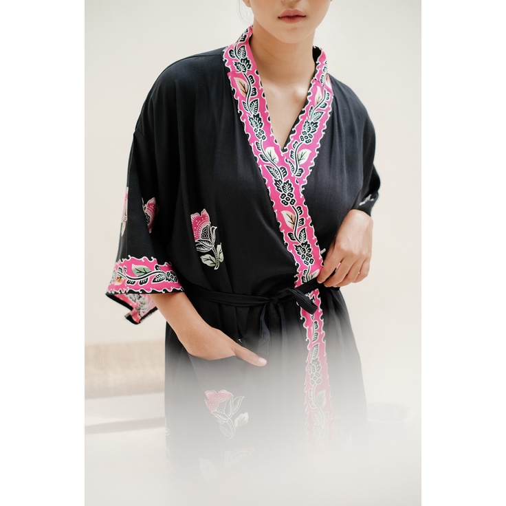 Kimono Batik Loungewear in Black