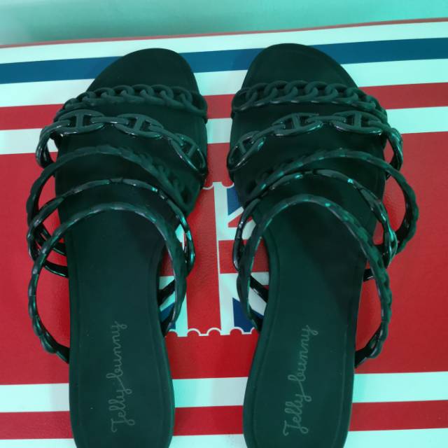 harga sandal jelly bunny
