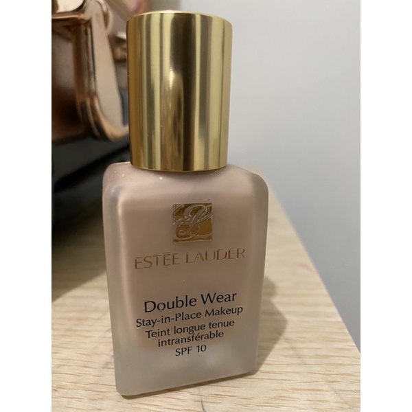 preloved estee lauder foundation like new