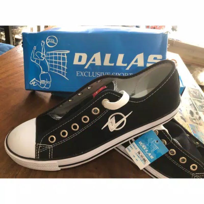 sepatu Dallas campus