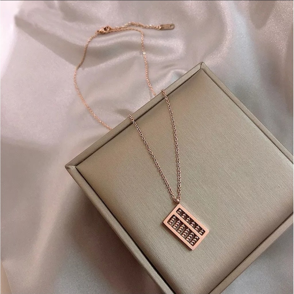 Kalung Titanium Unik Liontin Sempoa Lucky Untuk Wanita dan Pria Warna Rosegold