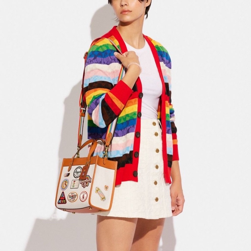 Coach Field Tote 22 With Patch (CA138)