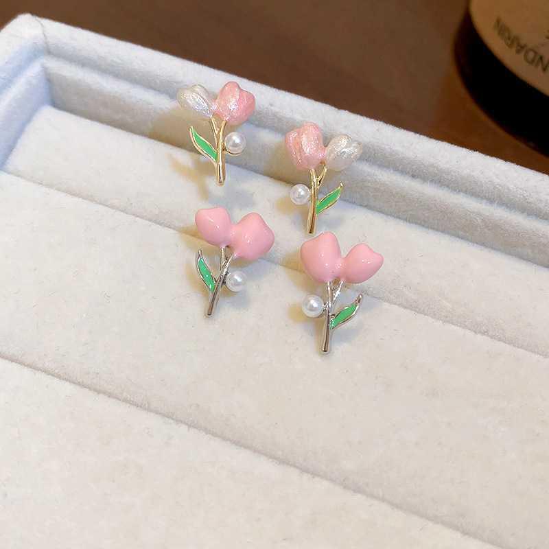 Anting Tusuk Motif Bunga Tulip Hias Mutiara Imitasi Simple Ala Jepang / Korea Untuk Wanita