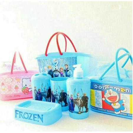 Keranjang bath set karakter / bathroom set / tempat sabun bathset set doraemon hello kitty cars pooh