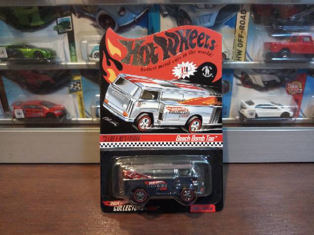 Hot Wheels Beach Bomb Too - Club Exclusive RLC