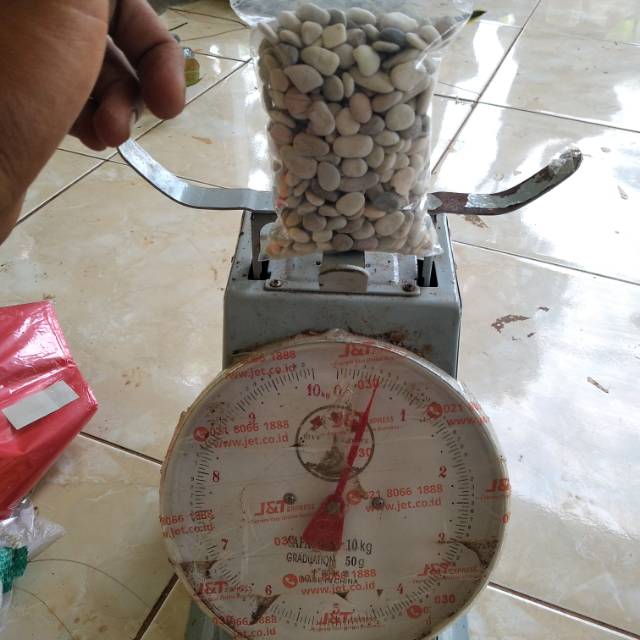 Batu koral hiasan kemasan 500gram