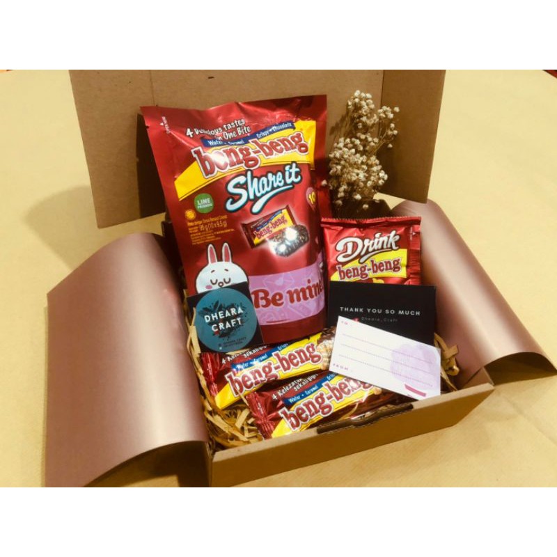 

Hampers snack box valentine beng beng bundle premium