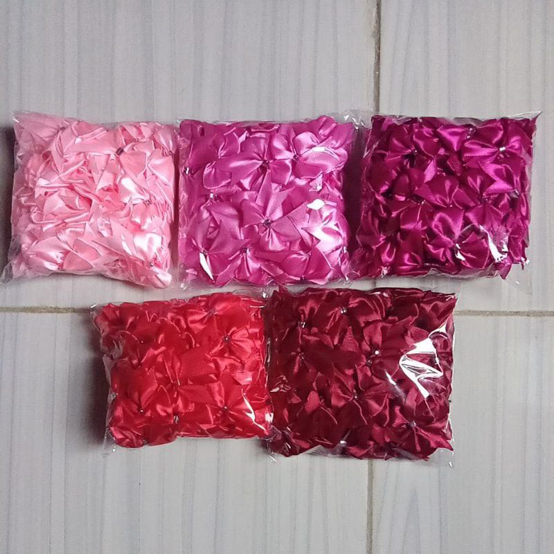 

Aplikasi pita satin