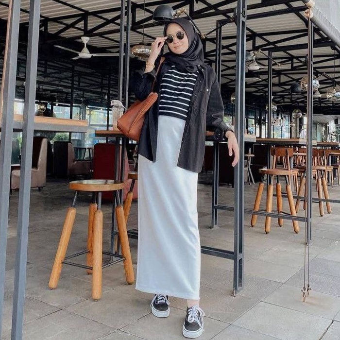Rok Span Knitted / rok span tanpa belahan / rok span skirt hitam / rok span scuba-Tanpa Belahan PUTIH