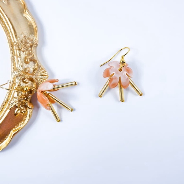Lily Drop Pink gold