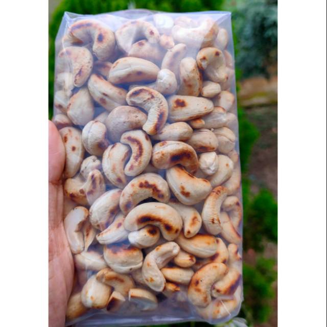 

Kacang mede/ kacang mete super sangrai asli wonogiri