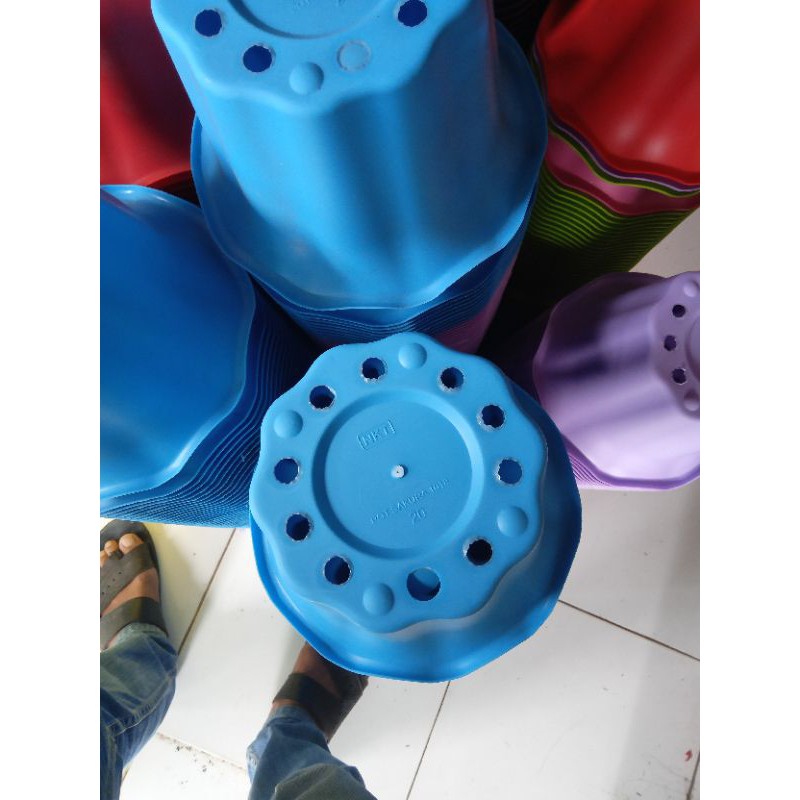 pot sakura 1018,ukuran 20cm,variasi warna warni