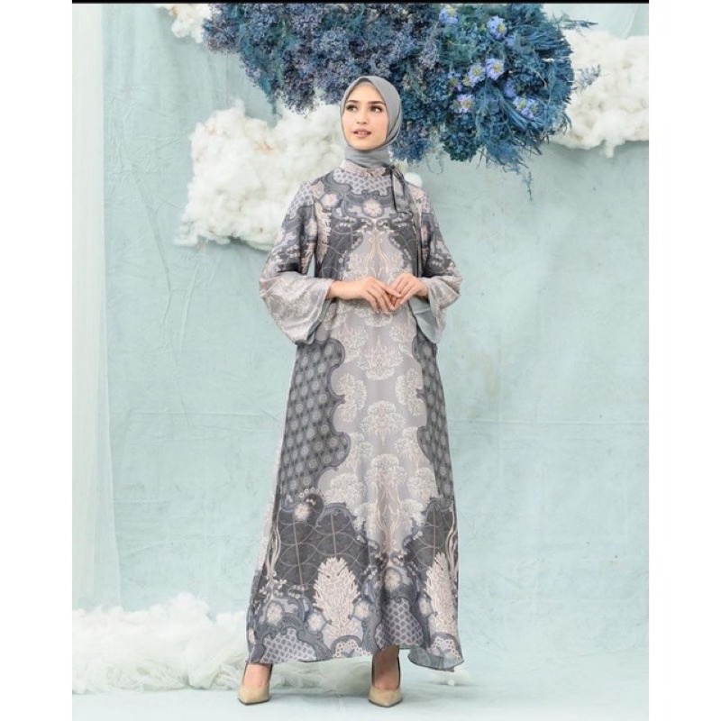 New Clarissa Dress  Lilac grey by wearing klamby no minor