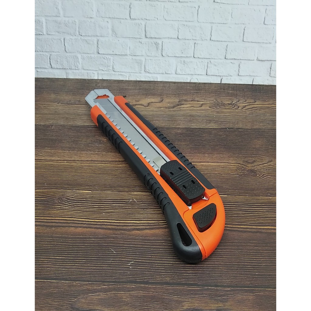 

PISAU CUTTER CAMEL PISAU KATER GRATIS ISI CUTTER 2 PCS