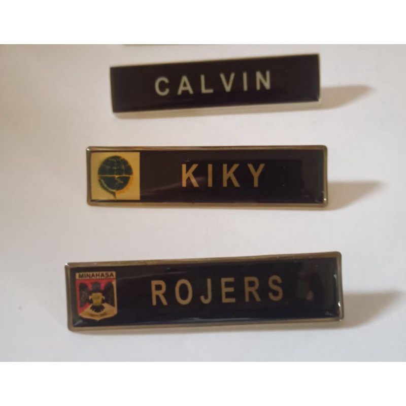 

NAME TAG KUNINGAN magnet / peniti (papan nama / nametag / nama dada / tanda pengenal)