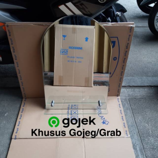 Cermin Kamar Mandi Oval / Cermin Wastafel