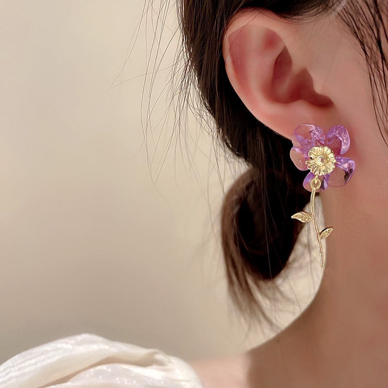 Anting daun bunga ungu gaya Korea yang elegan